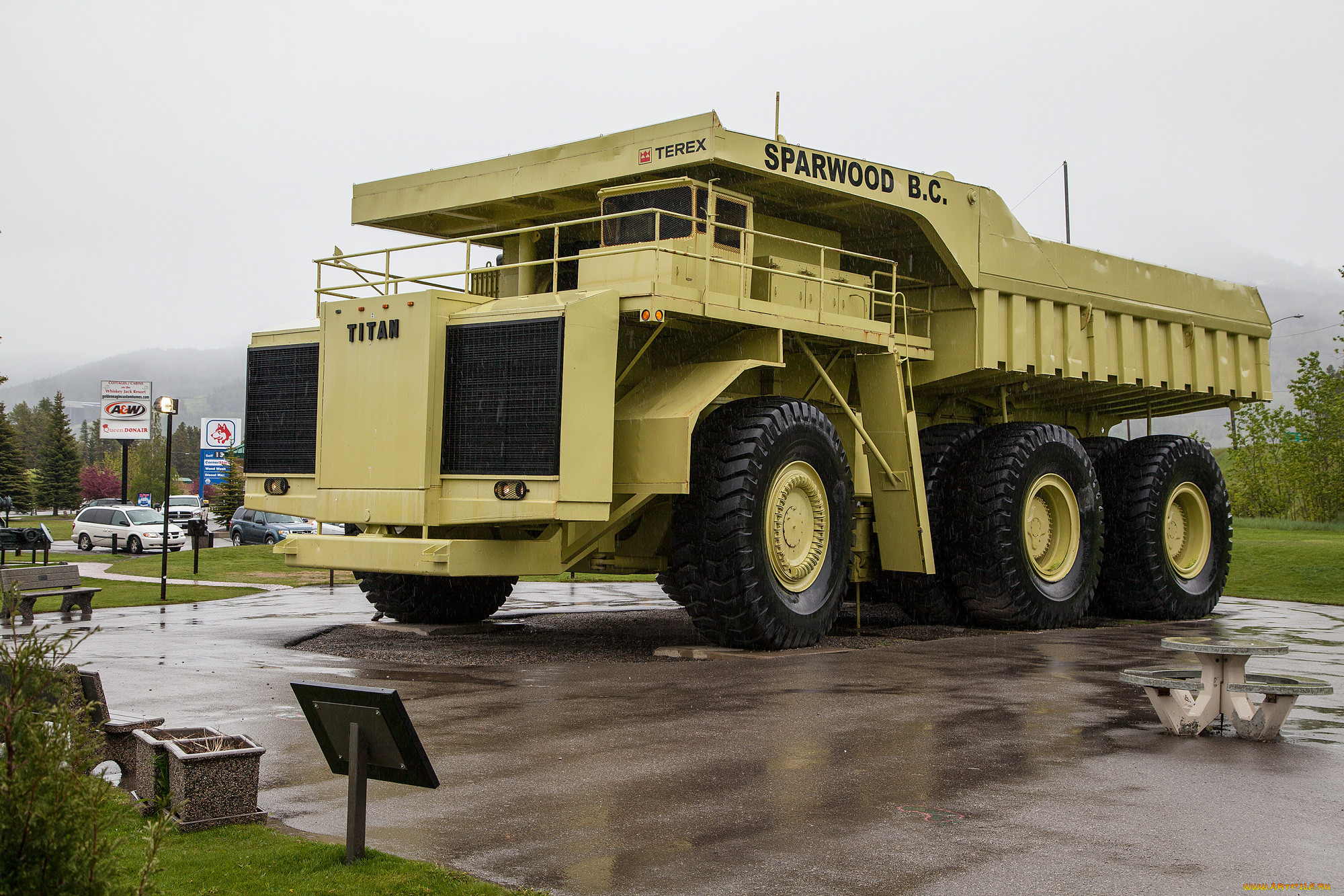 giant truck,  sparwood, , , , 
